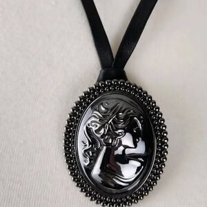 Coach Black Cameo Pendant Necklace On Leather, Gunmetal Color, Toggle Close Rare